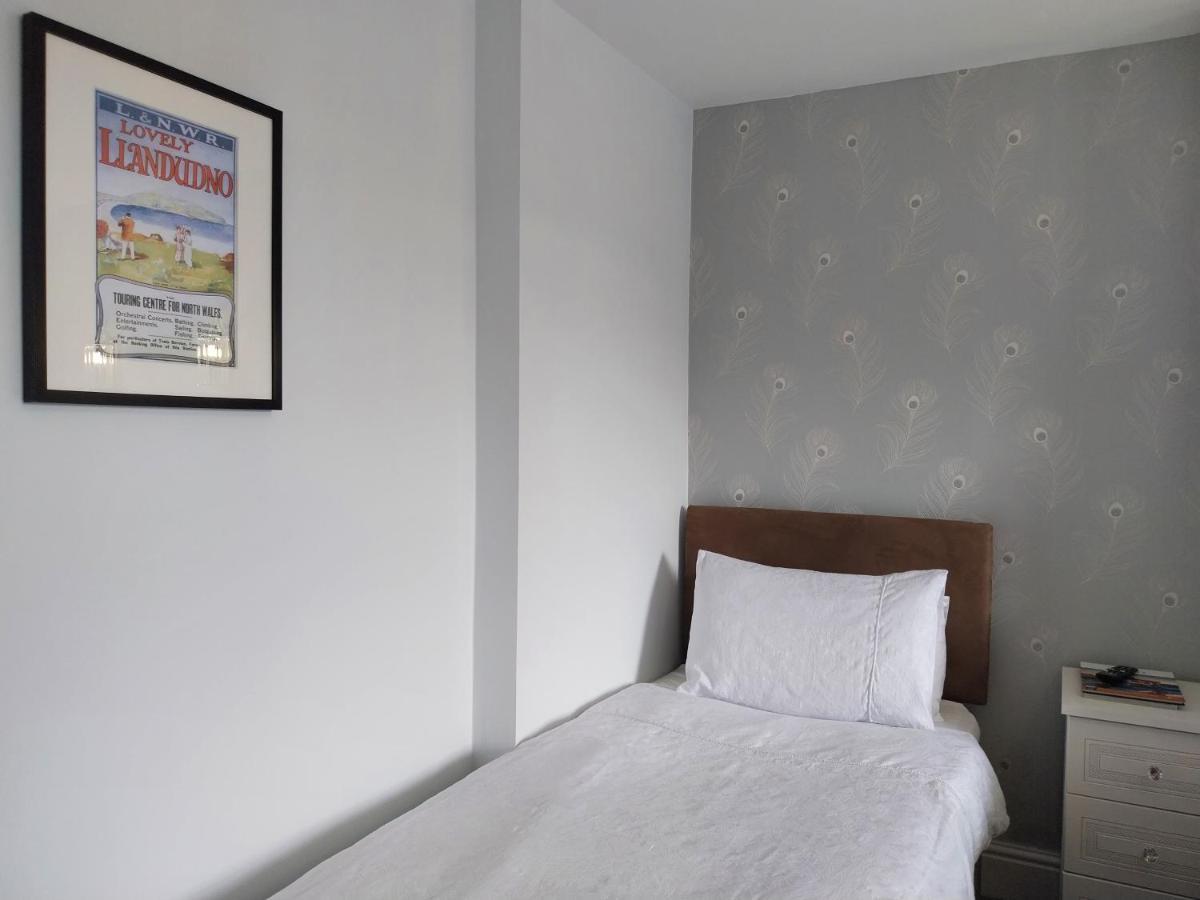 The Rosedene Hotell Llandudno Eksteriør bilde