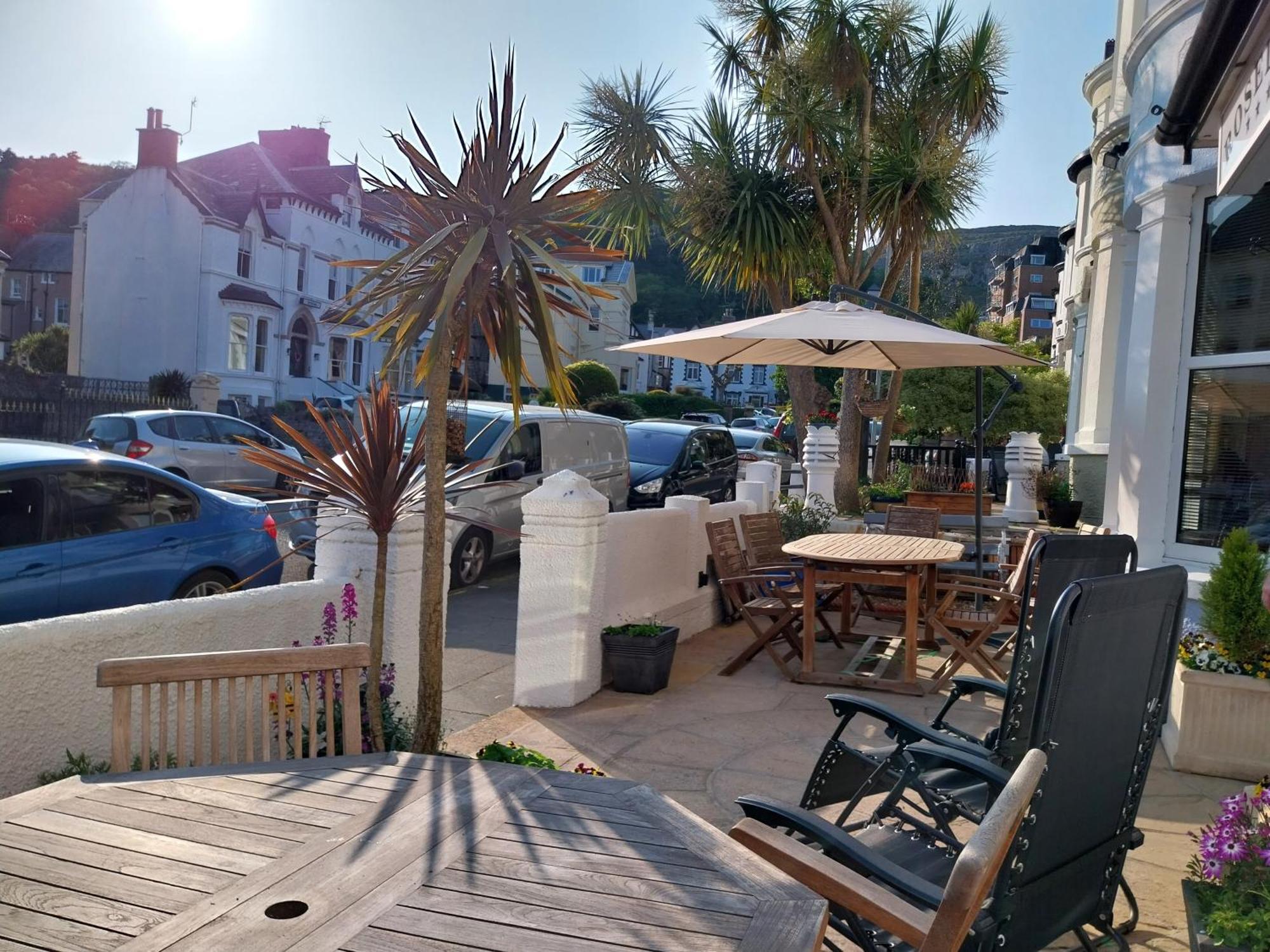 The Rosedene Hotell Llandudno Eksteriør bilde